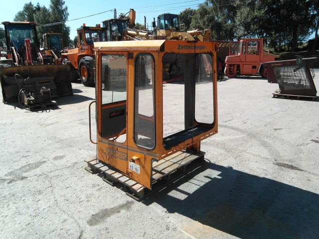 Kabine Zettelmeyer ZL 602 - Kabin dan interior untuk Peralatan konstruksi: gambar 2 Kabine Zettelmeyer ZL 602 - Kabin dan interior untuk Peralatan konstruksi: gambar 2