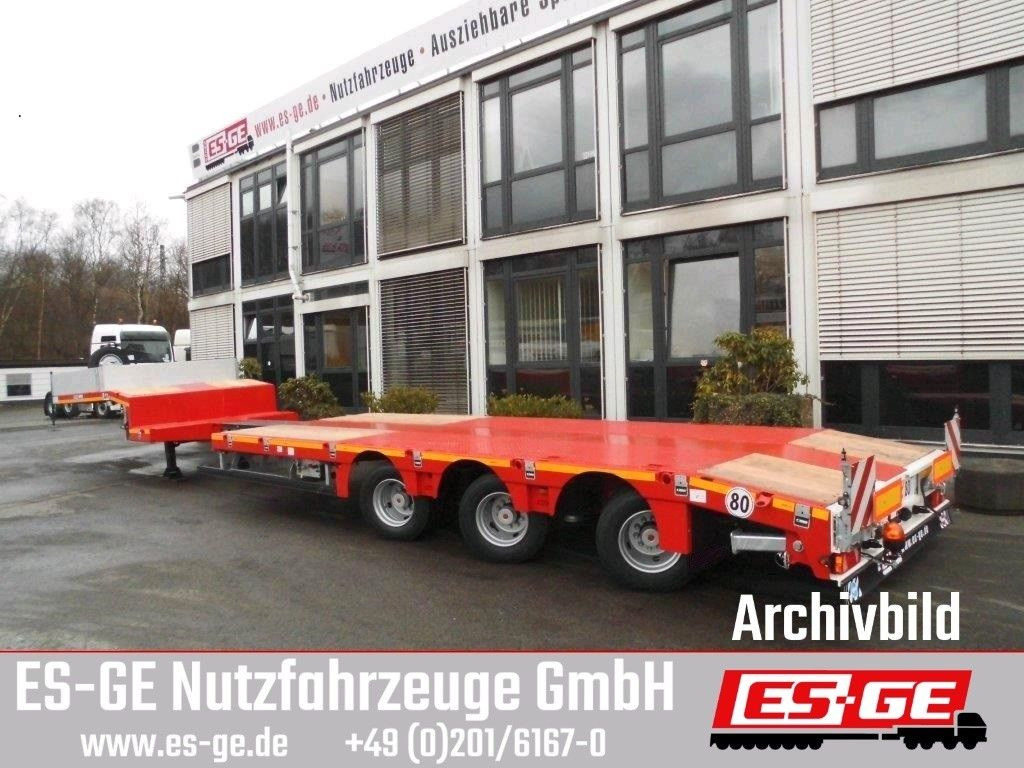 Faymonville MAX Trailer MAX110 Semi-Tieflader Faymonville MAX Trailer MAX110 Semi-Tieflader - Semi-trailer low bed: gambar 1 Faymonville MAX Trailer MAX110 Semi-Tieflader Faymonville MAX Trailer MAX110 Semi-Tieflader - Semi-trailer low bed: gambar 1