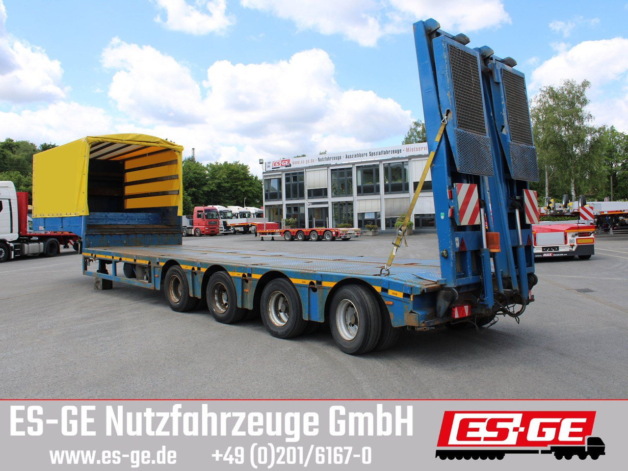 Kässbohrer 4-Achs-Satteltieflader - Semi-trailer low bed: gambar 1 Kässbohrer 4-Achs-Satteltieflader - Semi-trailer low bed: gambar 1
