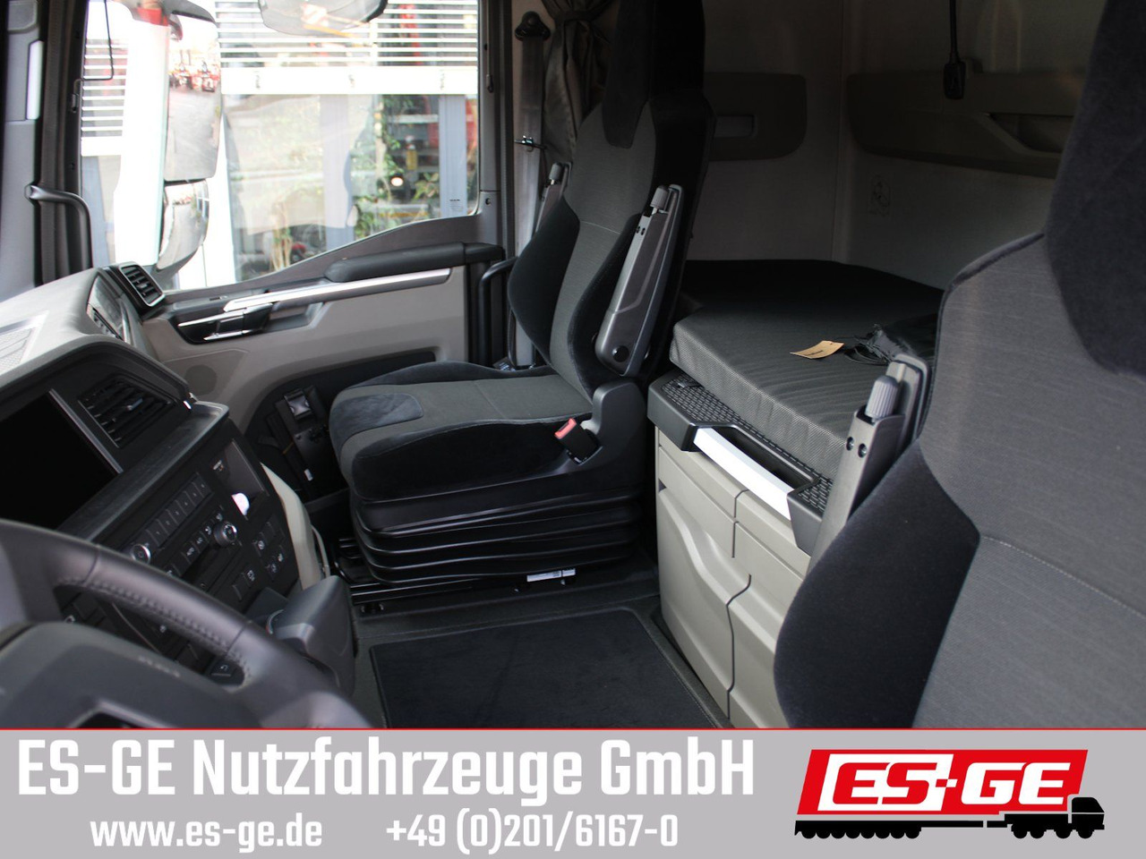 MAN TGX 33.540 6x4 BL SA mit Fassi F545RA.2.26 - Tractor head: gambar 5 MAN TGX 33.540 6x4 BL SA mit Fassi F545RA.2.26 - Tractor head: gambar 5
