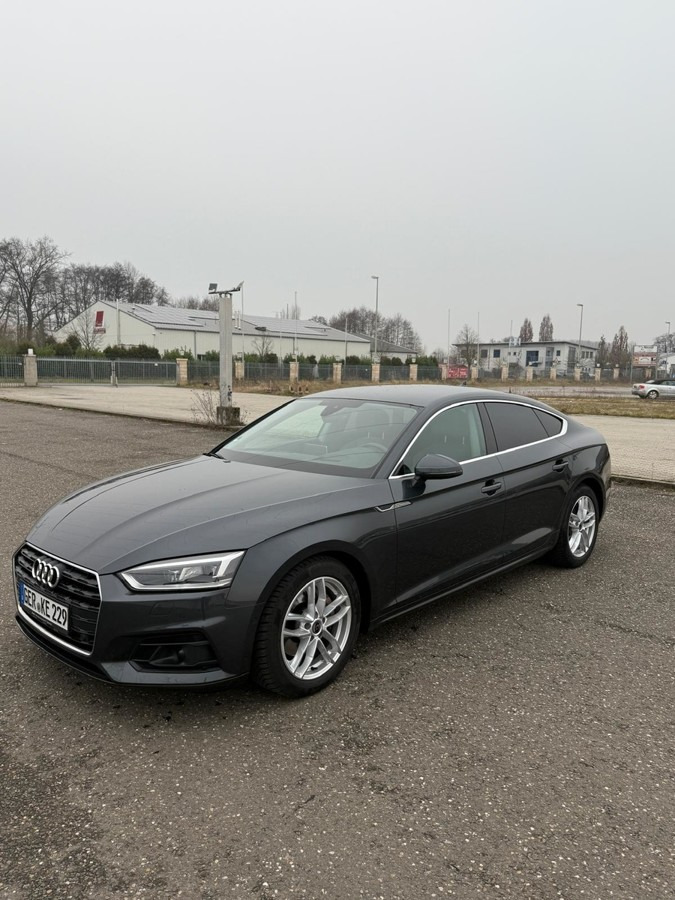 AUDI A5 Sportback 2.0 TDI Schräghecklimousine - Mobil: gambar 1 AUDI A5 Sportback 2.0 TDI Schräghecklimousine - Mobil: gambar 1