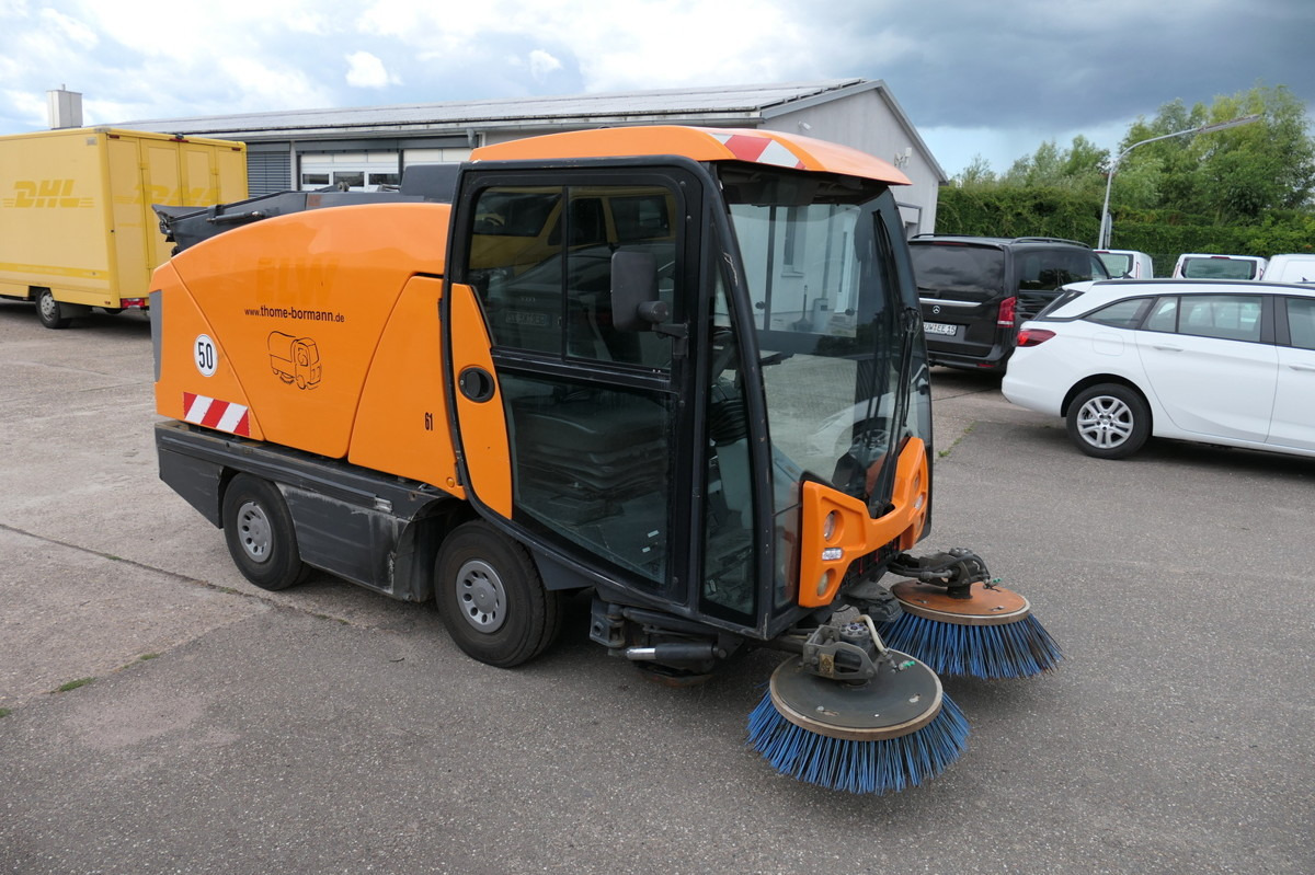 CN200 Sweeper - Penyapu jalan: gambar 3 CN200 Sweeper - Penyapu jalan: gambar 3
