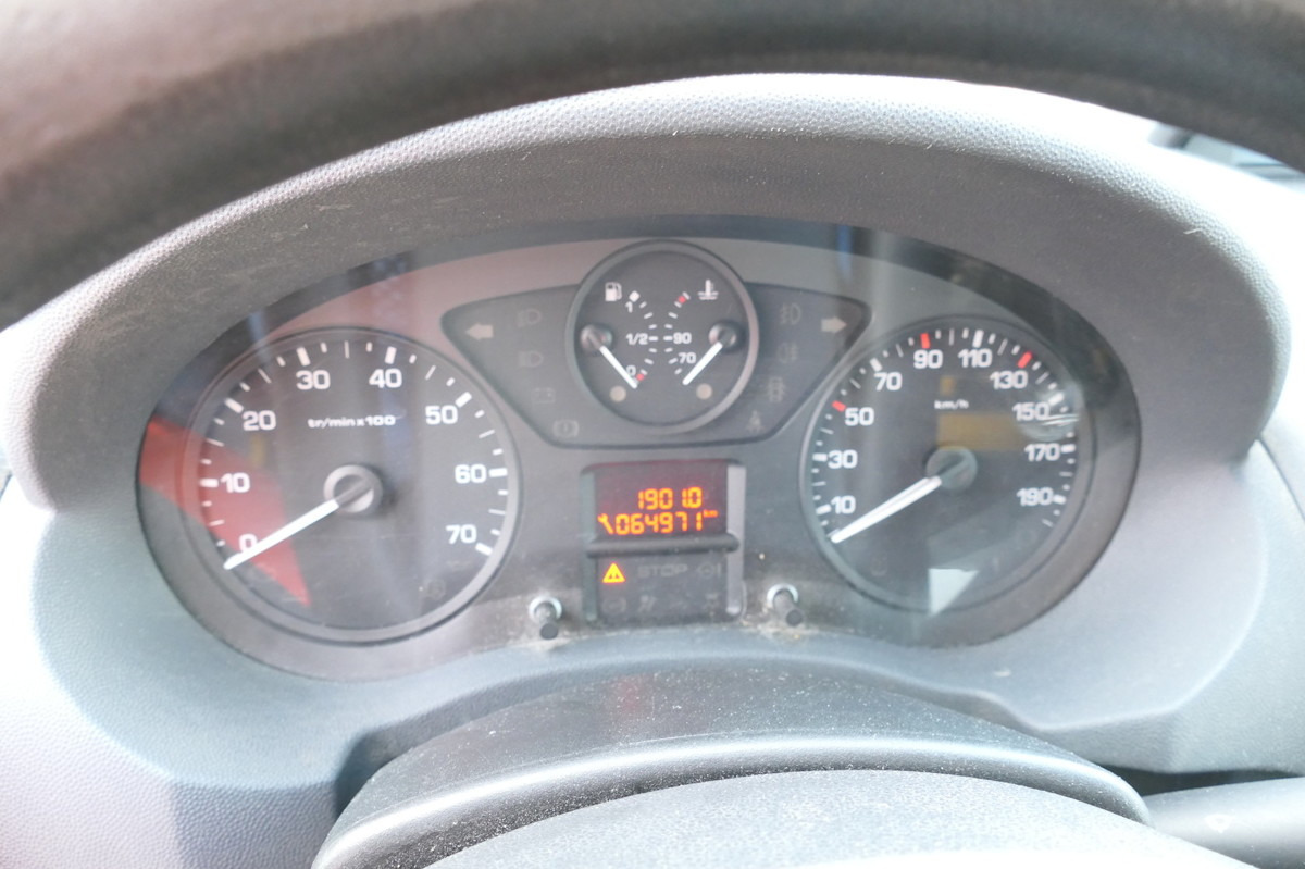 Van kecil FIAT Scudo 12 L2H1 COC: gambar 12 Van kecil FIAT Scudo 12 L2H1 COC: gambar 12