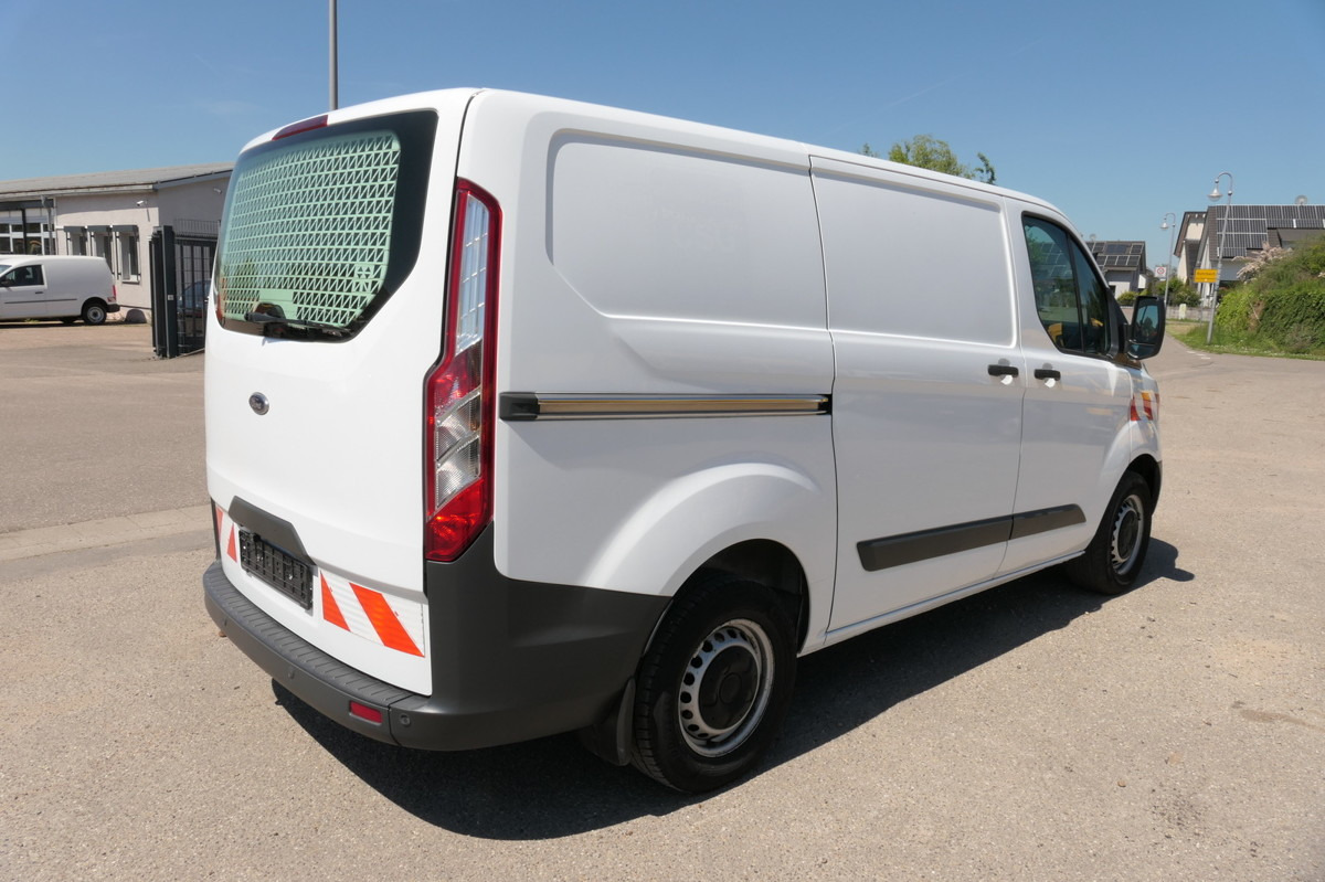 FORD Transit Custom 290 2.0 TDCi KLIMA WERKSTATTEINBA - Van kecil: gambar 4 FORD Transit Custom 290 2.0 TDCi KLIMA WERKSTATTEINBA - Van kecil: gambar 4