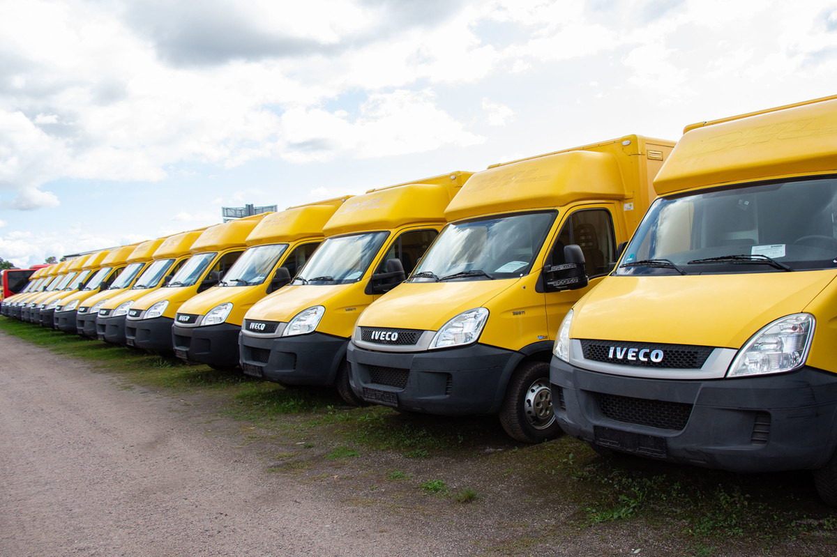 IVECO Daily 35 S11 C30C AUTOMATIK KAMERA MAXI Regale D - Van box: gambar 1 IVECO Daily 35 S11 C30C AUTOMATIK KAMERA MAXI Regale D - Van box: gambar 1