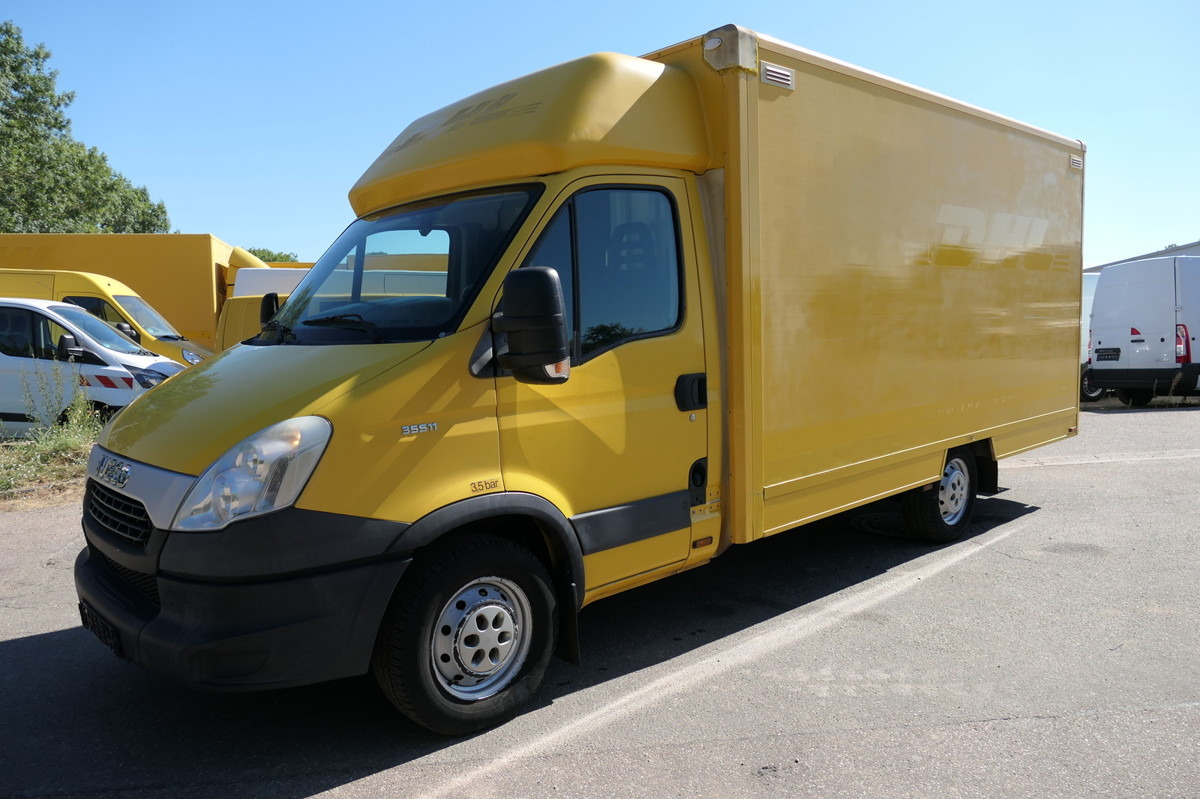 IVECO Daily 35 S11 C30C AUTOMATIK KAMERA Regale LUFT D - Van box: gambar 1 IVECO Daily 35 S11 C30C AUTOMATIK KAMERA Regale LUFT D - Van box: gambar 1