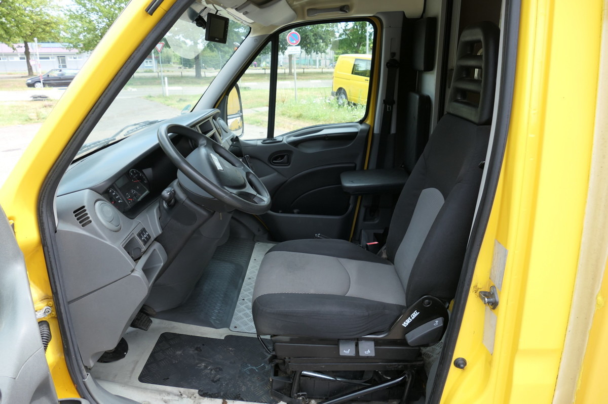 IVECO Daily 35 S11 C30C AUTOMATIK KAMERA Regale LUFT D - Van box: gambar 5 IVECO Daily 35 S11 C30C AUTOMATIK KAMERA Regale LUFT D - Van box: gambar 5