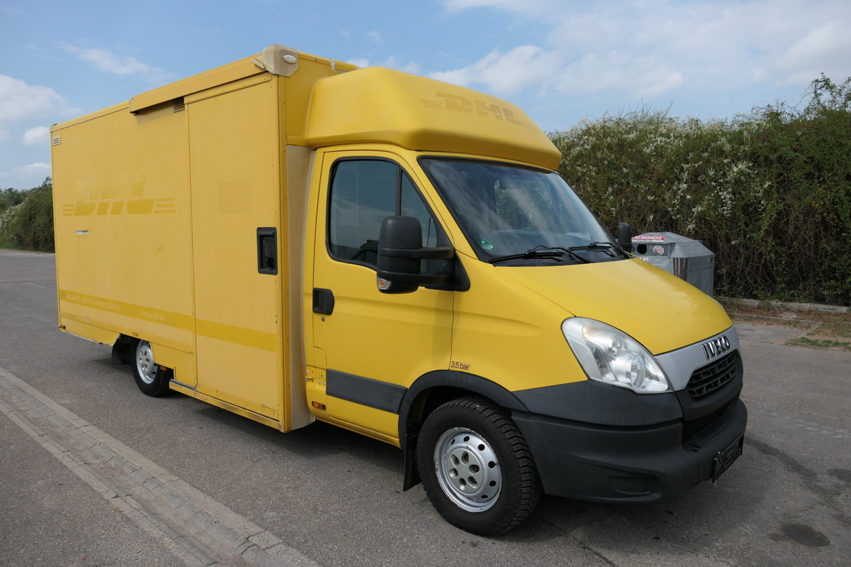 IVECO Daily 35 S11 C30C AUTOMATIK KAMERA Regale LUFT D - Van box: gambar 1 IVECO Daily 35 S11 C30C AUTOMATIK KAMERA Regale LUFT D - Van box: gambar 1