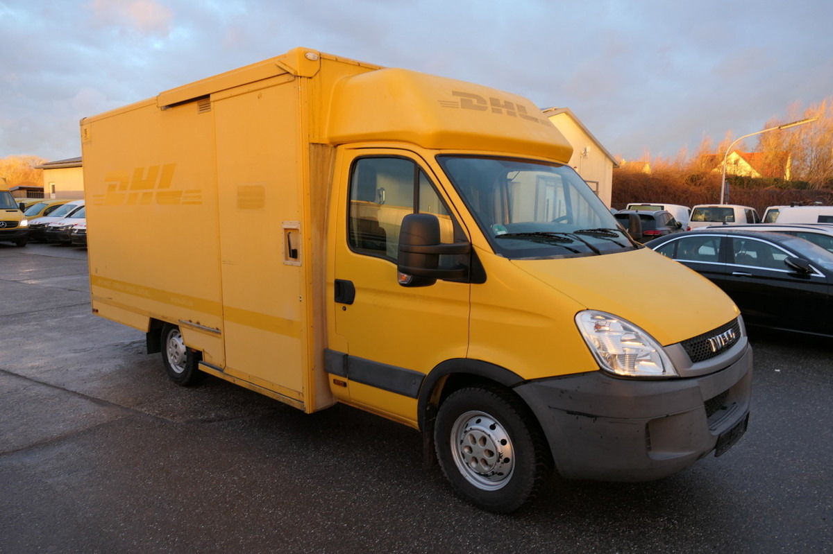 IVECO Daily 35 S11 C30C AUTOMATIK KAMERA Regale LUFT - Van box: gambar 2 IVECO Daily 35 S11 C30C AUTOMATIK KAMERA Regale LUFT - Van box: gambar 2
