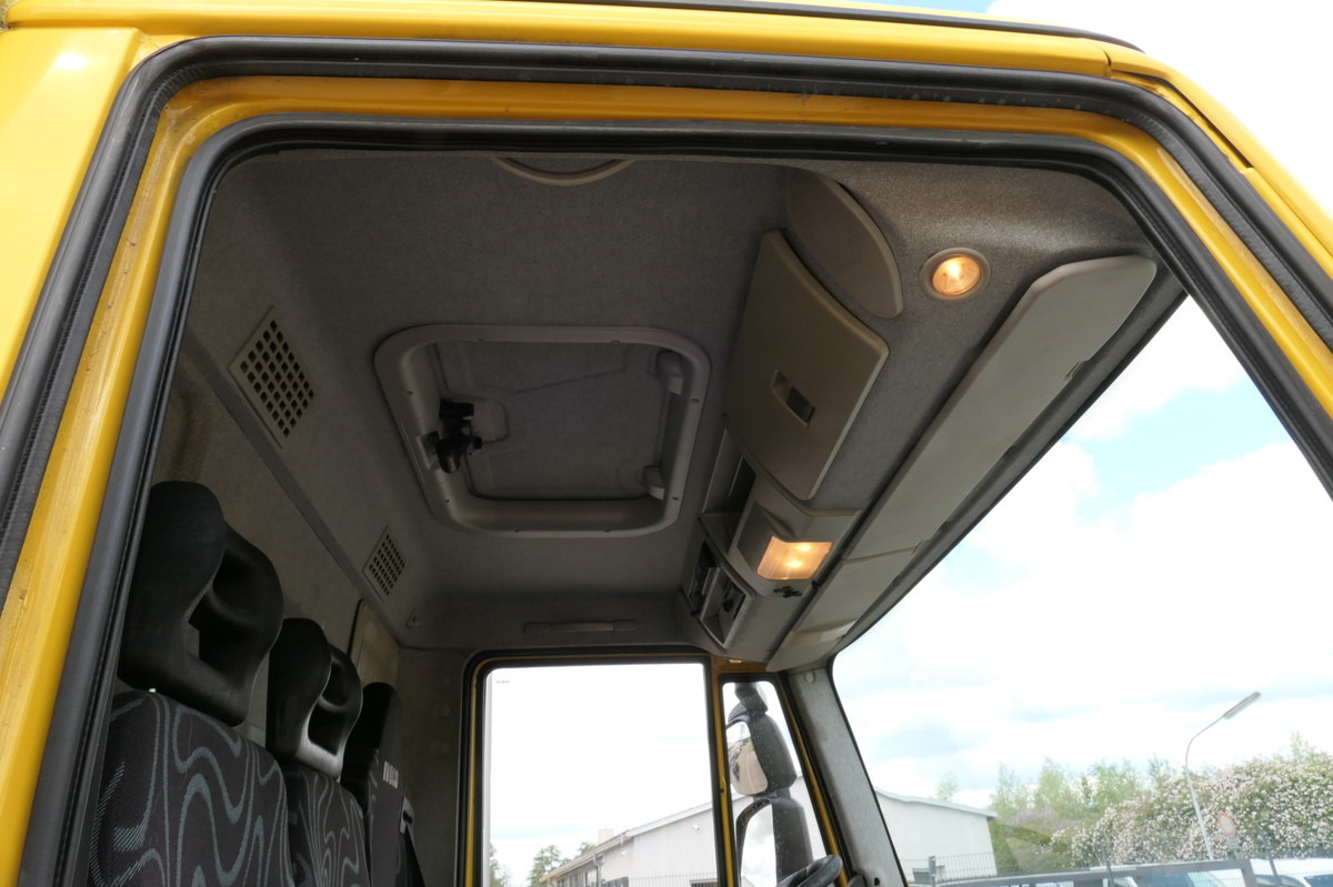IVECO EuroCargo ML 120 E 28 - Truk box: gambar 5 IVECO EuroCargo ML 120 E 28 - Truk box: gambar 5