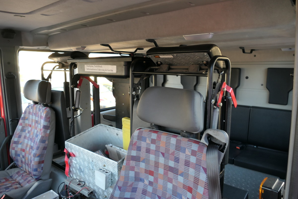 Truk pemadam kebakaran IVECO FF 95 E LF 8 DoKa AHK 4X4 SFZ FEUERWEHR Einzelbe: gambar 17