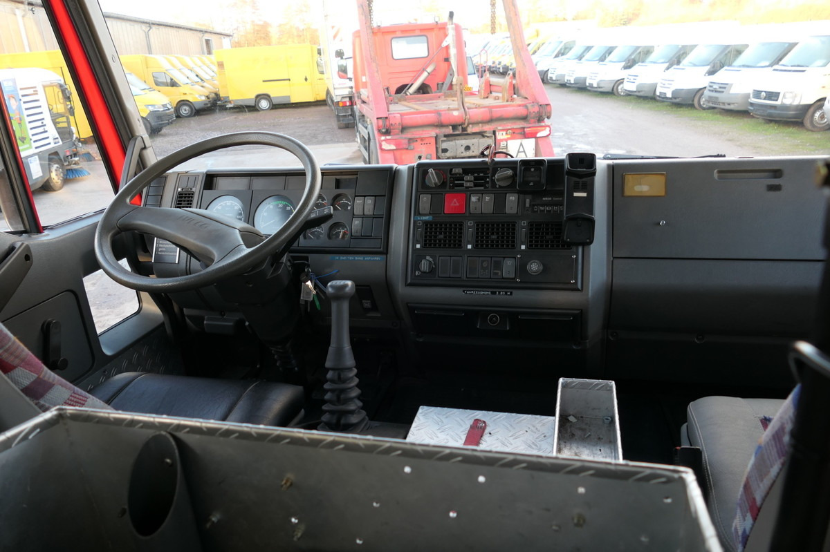 Truk pemadam kebakaran IVECO FF 95 E LF 8 DoKa AHK 4X4 SFZ FEUERWEHR Einzelbe: gambar 12