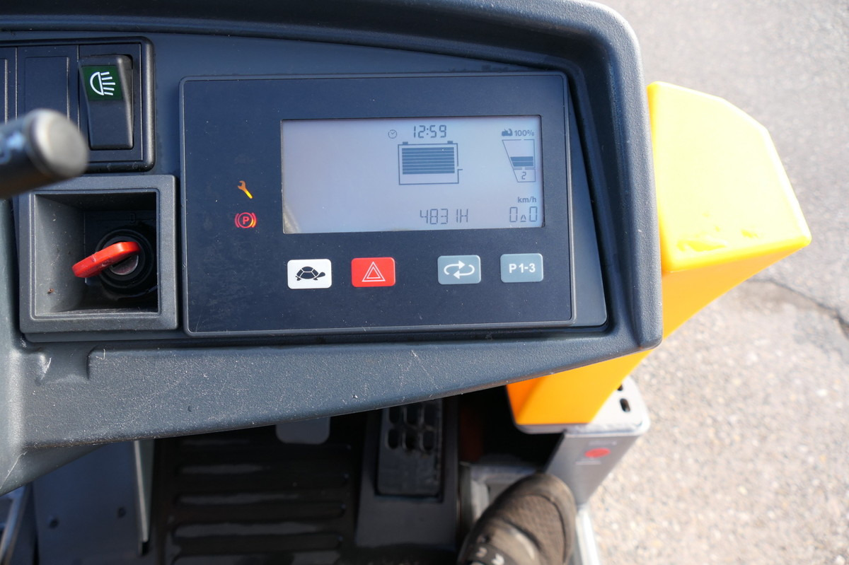 Traktor derek JUNGHEINRICH EZS 570 Schlepper: gambar 9 Traktor derek JUNGHEINRICH EZS 570 Schlepper: gambar 9