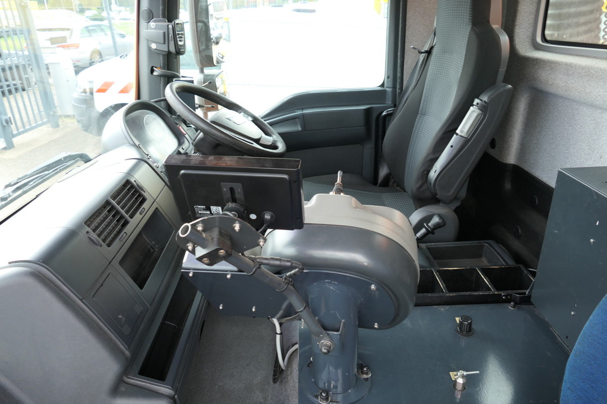 Leasing MAN TGL 12.250 4x2 BL Kehrmaschine MAN TGL 12.250 4x2 BL Kehrmaschine: gambar 9