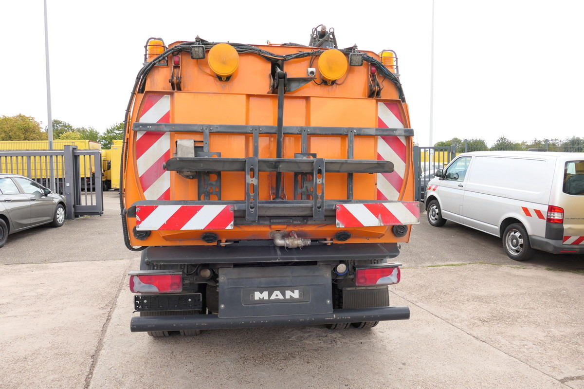 MAN TGL 12.250 Küpper Weisser Kehrmaschine - Penyapu jalan: gambar 4 MAN TGL 12.250 Küpper Weisser Kehrmaschine - Penyapu jalan: gambar 4