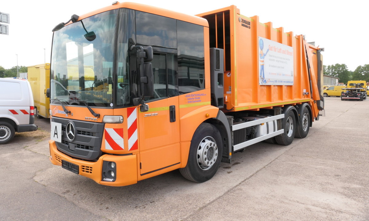 MERCEDES-BENZ 2635 NGE-L62N Econic Aufbau Zöller Medium KLIMA - Truk sampah: gambar 1 MERCEDES-BENZ 2635 NGE-L62N Econic Aufbau Zöller Medium KLIMA - Truk sampah: gambar 1