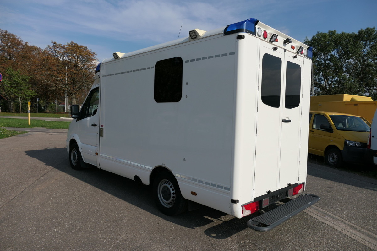 MERCEDES-BENZ 319 Sprinter 6-Zylinder Rettungswagen Strobel - Ambulans: gambar 5 MERCEDES-BENZ 319 Sprinter 6-Zylinder Rettungswagen Strobel - Ambulans: gambar 5