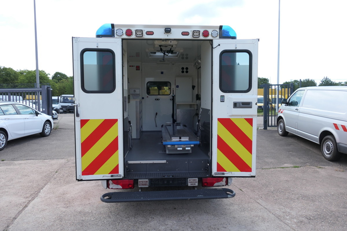MERCEDES-BENZ 319 Sprinter 6-Zylinder Rettungswagen Strobel - Ambulans: gambar 5 MERCEDES-BENZ 319 Sprinter 6-Zylinder Rettungswagen Strobel - Ambulans: gambar 5