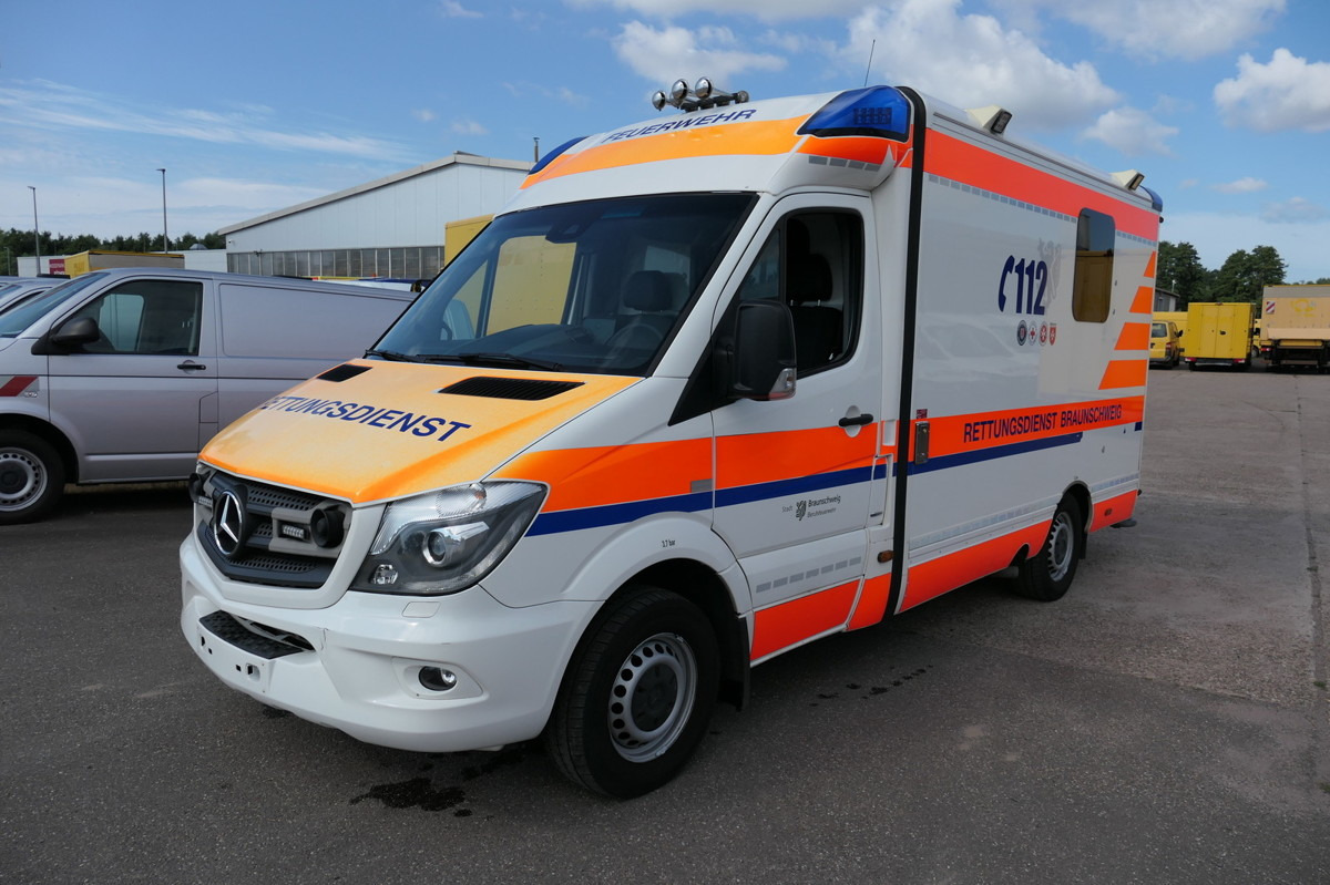 MERCEDES-BENZ 319 Sprinter 6-Zylinder Rettungswagen Strobel - Ambulans: gambar 1 MERCEDES-BENZ 319 Sprinter 6-Zylinder Rettungswagen Strobel - Ambulans: gambar 1