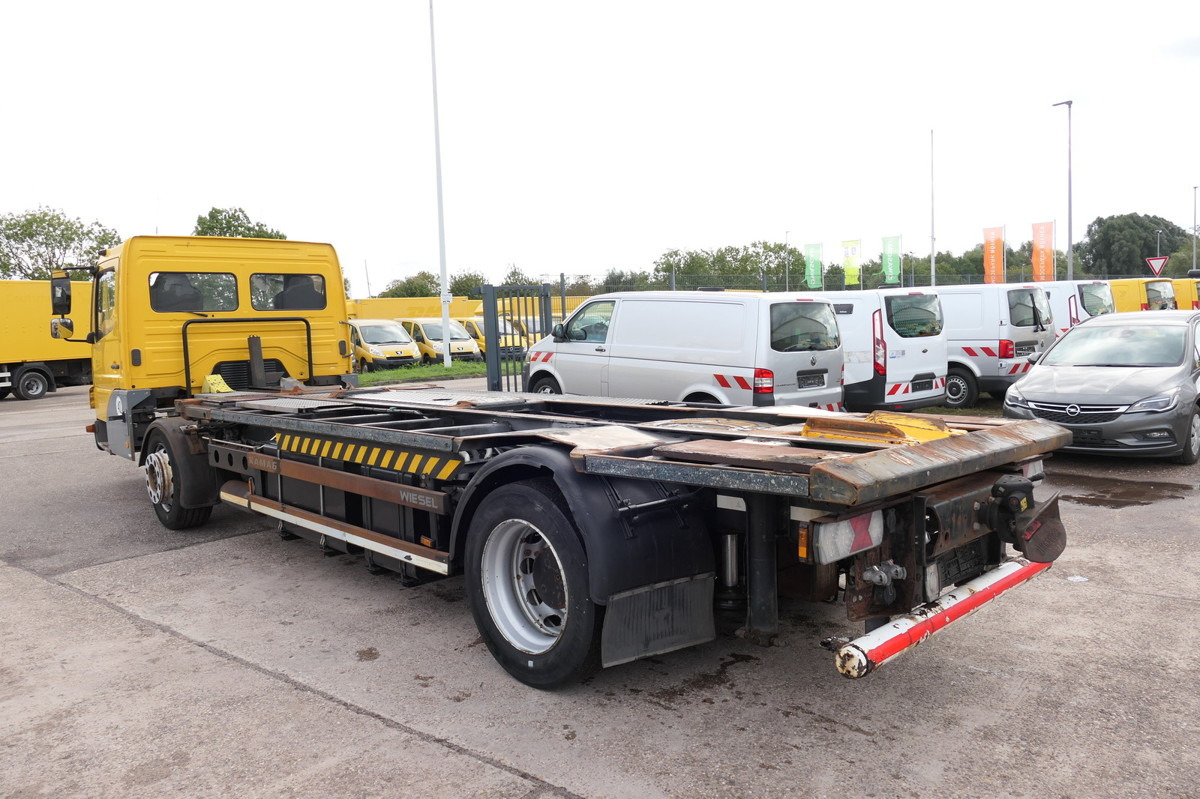 MERCEDES-BENZ KAMAG WBH 25 Wiesel Sattelkupplung Umsetzfahrz. - Pengangkut kontainer/ Container truck: gambar 5 MERCEDES-BENZ KAMAG WBH 25 Wiesel Sattelkupplung Umsetzfahrz. - Pengangkut kontainer/ Container truck: gambar 5