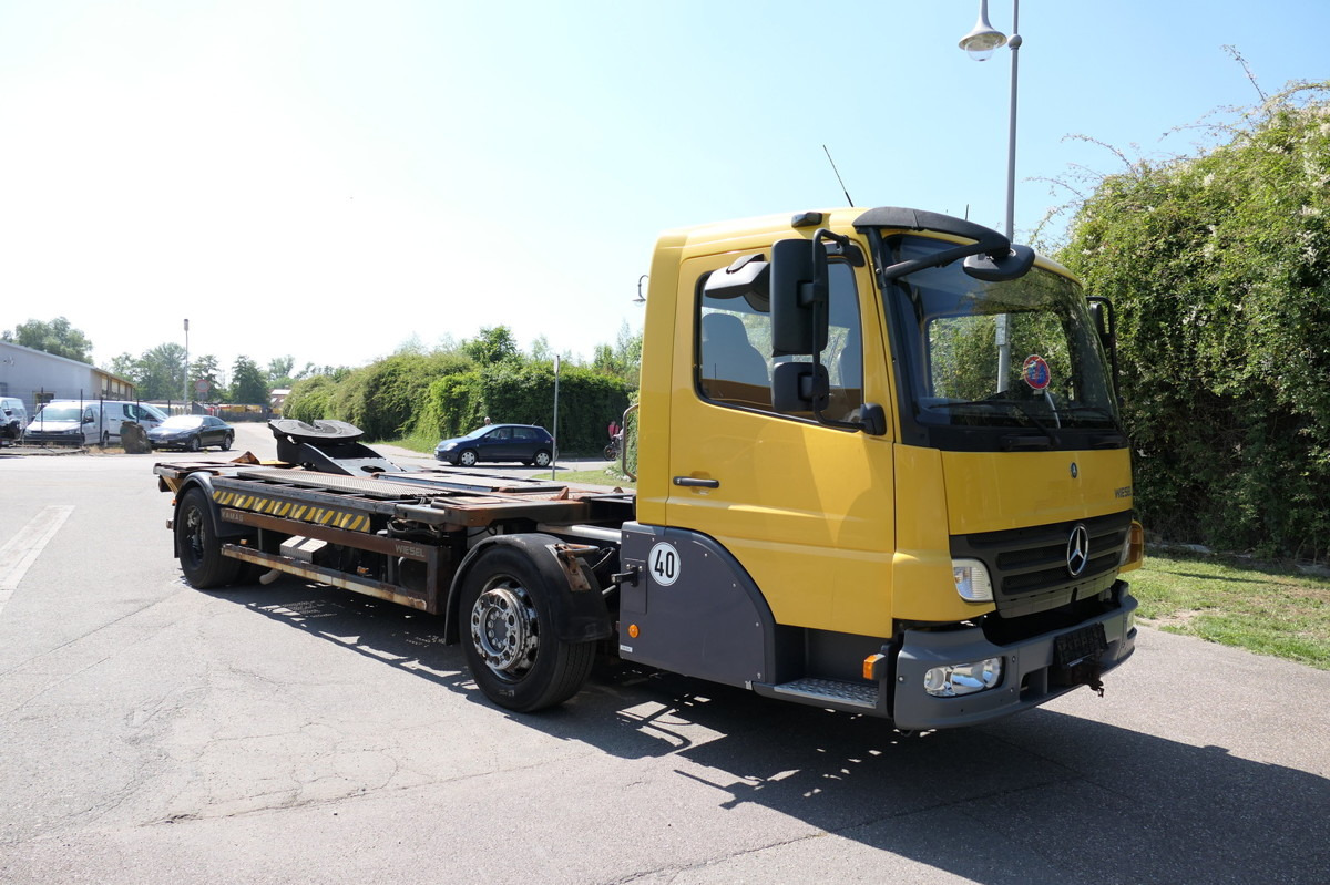 MERCEDES-BENZ KAMAG WBH 25 Wiesel Sattelkupplung Umsetzfahrz. - Pengangkut kontainer/ Container truck: gambar 4 MERCEDES-BENZ KAMAG WBH 25 Wiesel Sattelkupplung Umsetzfahrz. - Pengangkut kontainer/ Container truck: gambar 4