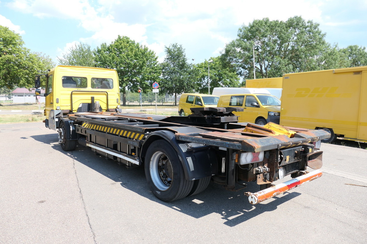 MERCEDES-BENZ KAMAG WBH 25 Wiesel Terberg Umsetzfahrz. Sattelk - Pengangkut kontainer/ Container truck: gambar 3 MERCEDES-BENZ KAMAG WBH 25 Wiesel Terberg Umsetzfahrz. Sattelk - Pengangkut kontainer/ Container truck: gambar 3