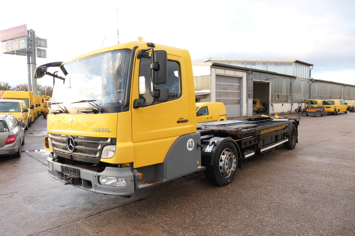 MERCEDES-BENZ KAMAG WBH 25 Wiesel Terberg Umsetzfahrz. Sattelk - Pengangkut kontainer/ Container truck: gambar 4 MERCEDES-BENZ KAMAG WBH 25 Wiesel Terberg Umsetzfahrz. Sattelk - Pengangkut kontainer/ Container truck: gambar 4
