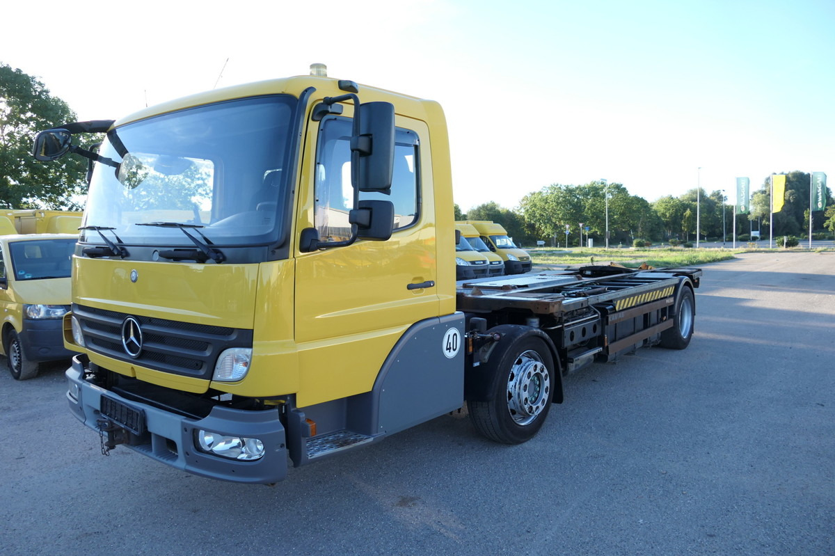 MERCEDES-BENZ KAMAG WBH 25 Wiesel Terberg Umsetzfahrz. Sattelk - Pengangkut kontainer/ Container truck: gambar 1 MERCEDES-BENZ KAMAG WBH 25 Wiesel Terberg Umsetzfahrz. Sattelk - Pengangkut kontainer/ Container truck: gambar 1