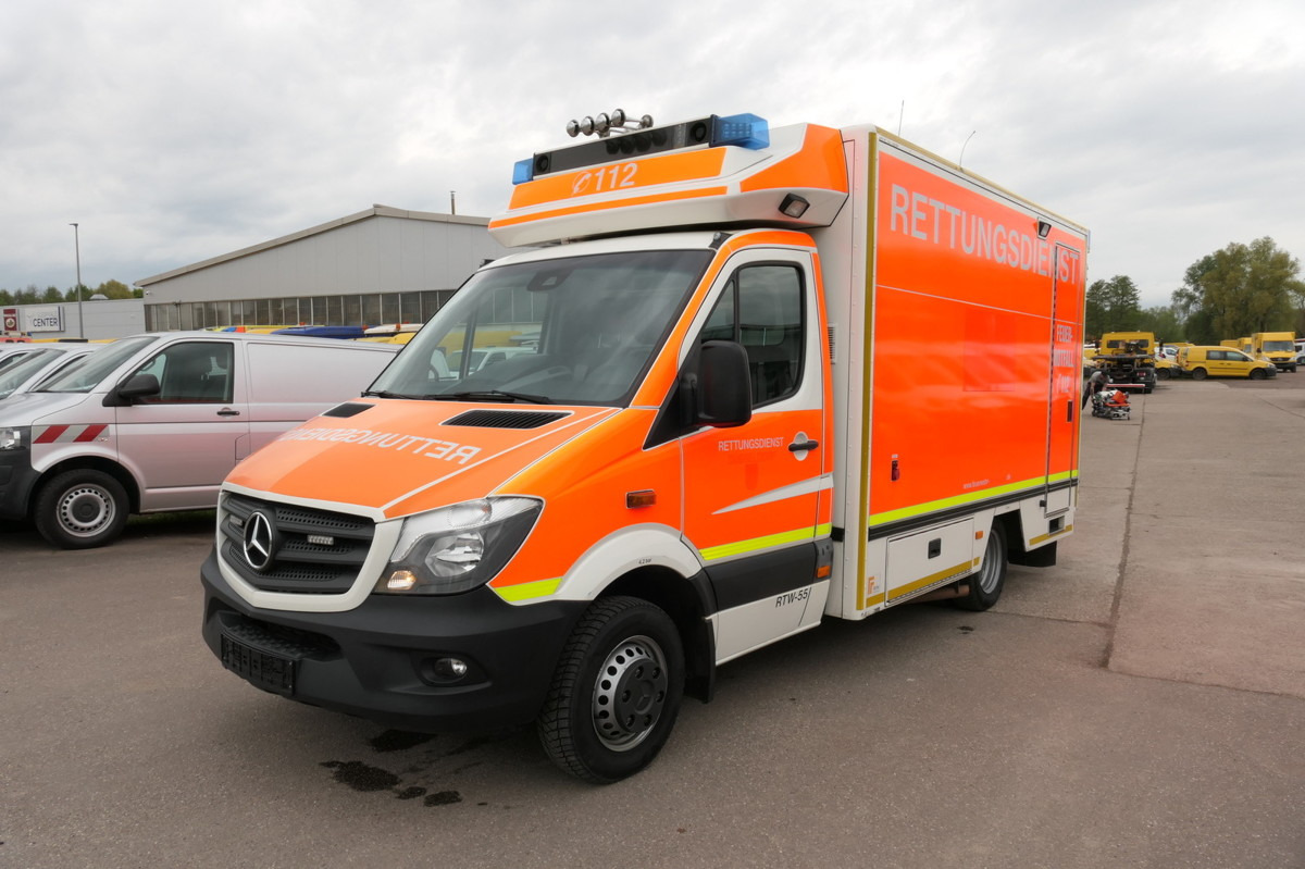MERCEDES-BENZ Sprinter 519 CDI Klima Krankenwagen - Ambulans: gambar 2 MERCEDES-BENZ Sprinter 519 CDI Klima Krankenwagen - Ambulans: gambar 2