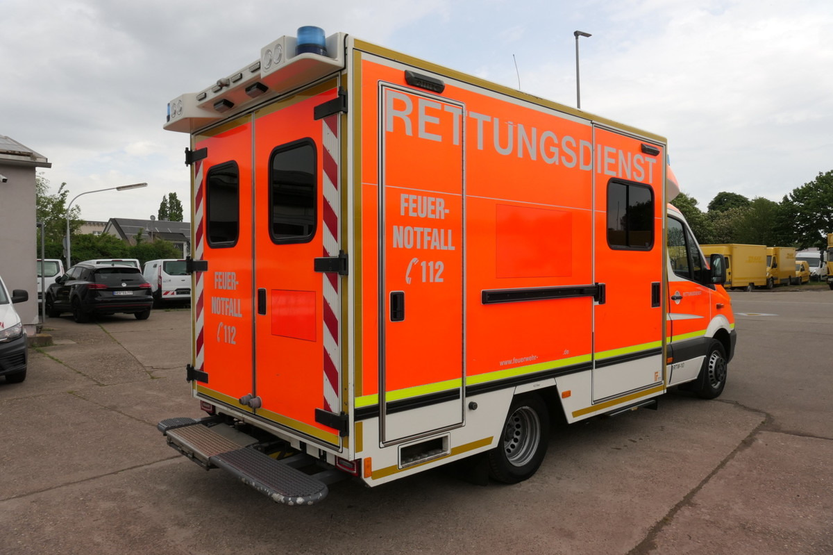 MERCEDES-BENZ Sprinter 519 CDI Klima Krankenwagen - Ambulans: gambar 3 MERCEDES-BENZ Sprinter 519 CDI Klima Krankenwagen - Ambulans: gambar 3