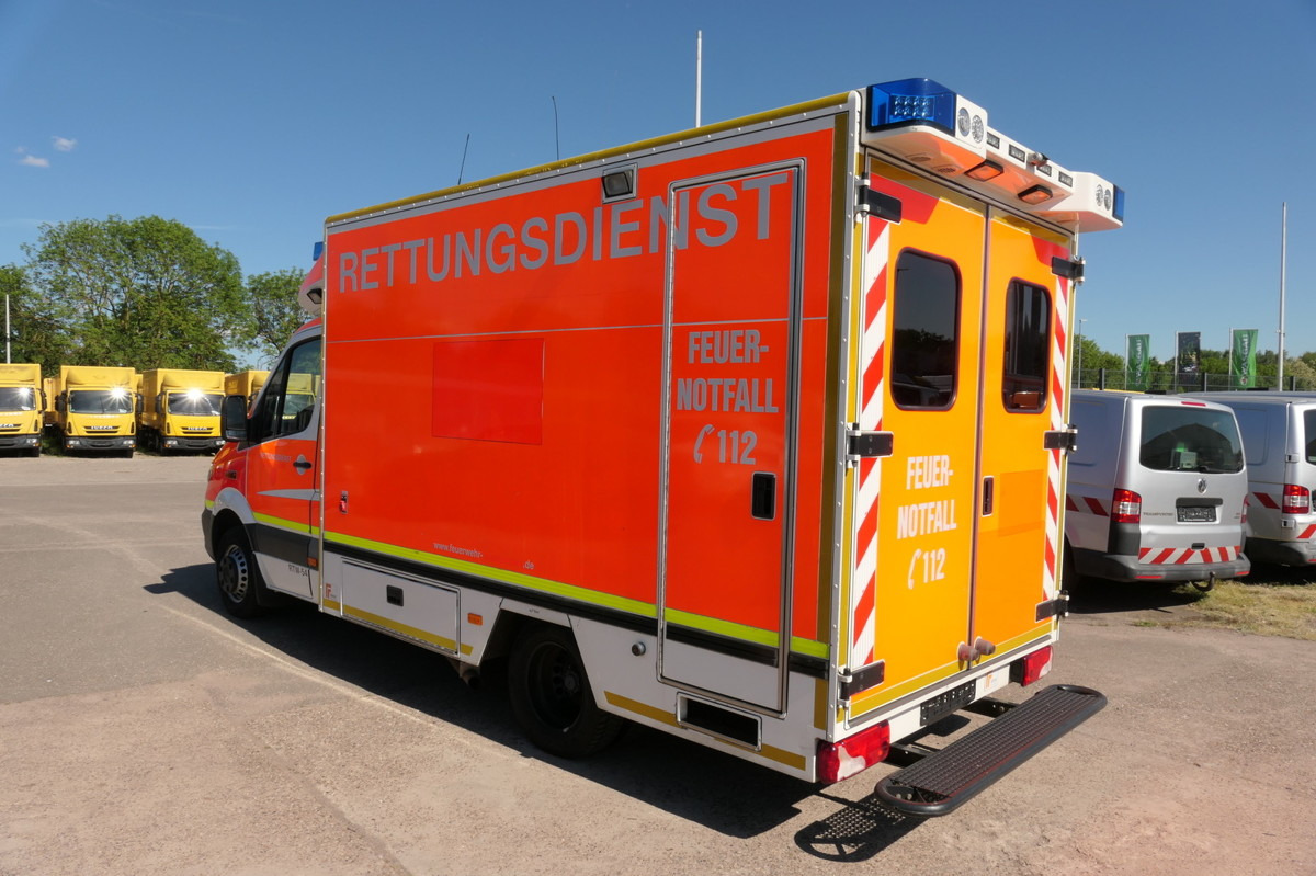 MERCEDES-BENZ Sprinter 519 CDI Klima Krankenwagen - Ambulans: gambar 4 MERCEDES-BENZ Sprinter 519 CDI Klima Krankenwagen - Ambulans: gambar 4