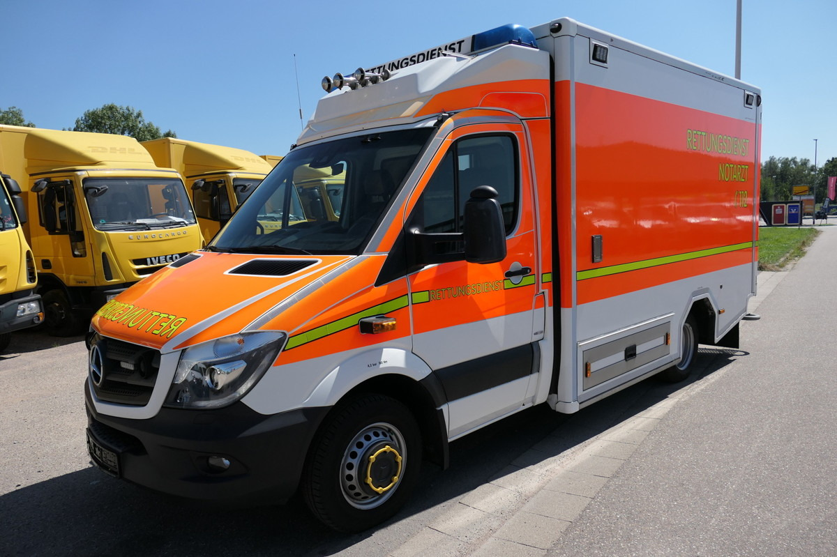 MERCEDES-BENZ Sprinter 519 CDI Klima Krankenwagen - Ambulans: gambar 2 MERCEDES-BENZ Sprinter 519 CDI Klima Krankenwagen - Ambulans: gambar 2