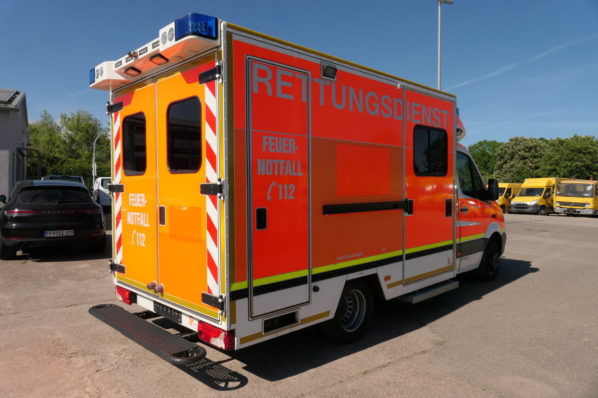 MERCEDES-BENZ Sprinter 519 CDI Klima Krankenwagen - Ambulans: gambar 3 MERCEDES-BENZ Sprinter 519 CDI Klima Krankenwagen - Ambulans: gambar 3