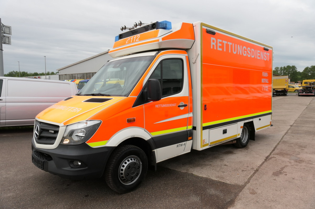 MERCEDES-BENZ Sprinter 519 CDI Klima Krankenwagen - Ambulans: gambar 1 MERCEDES-BENZ Sprinter 519 CDI Klima Krankenwagen - Ambulans: gambar 1