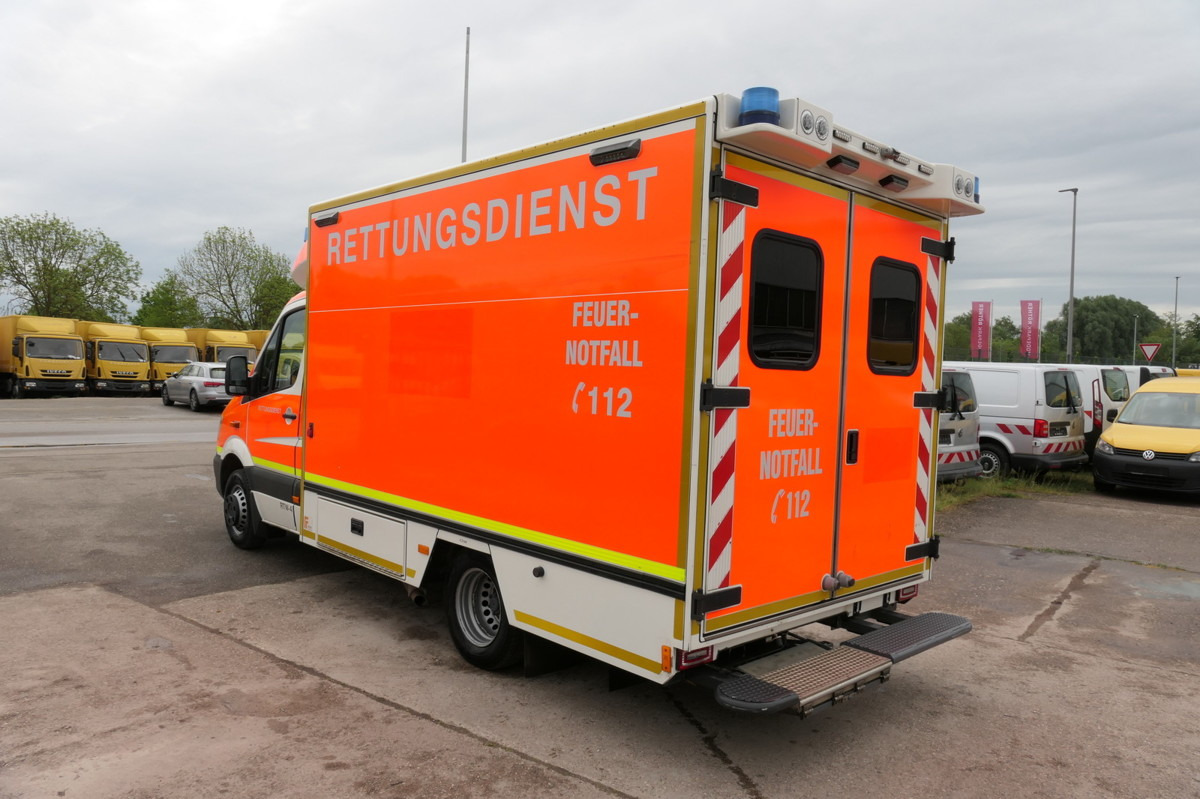 MERCEDES-BENZ Sprinter 519 CDI Klima Krankenwagen - Ambulans: gambar 4 MERCEDES-BENZ Sprinter 519 CDI Klima Krankenwagen - Ambulans: gambar 4