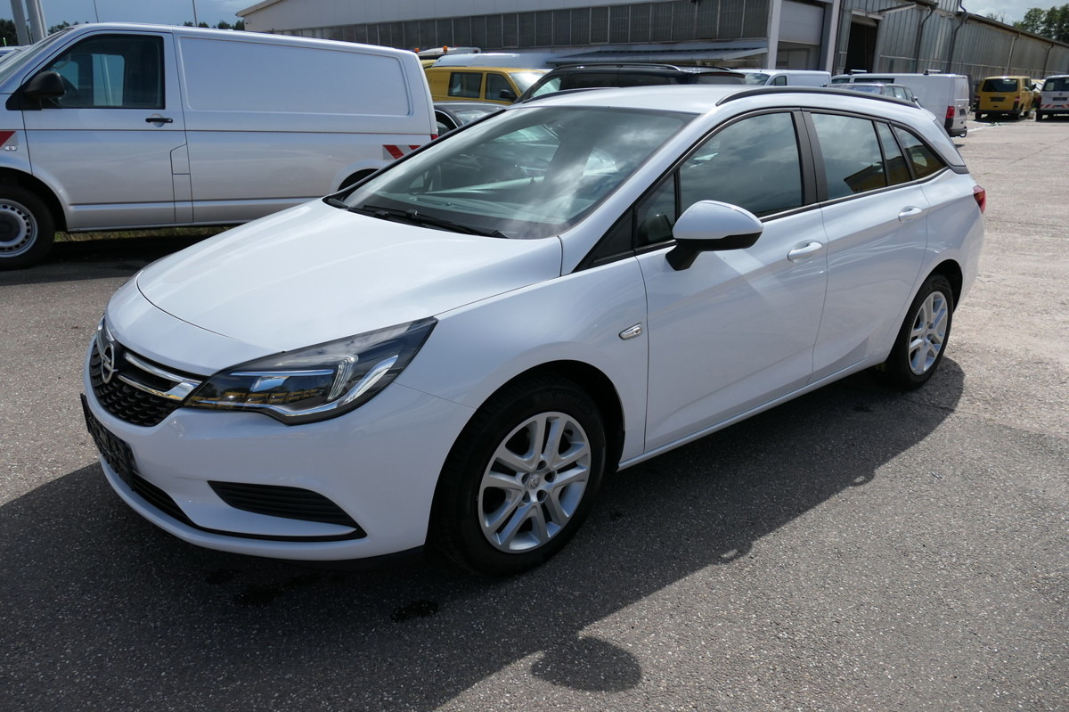 Mobil OPEL Astra K 1.6 CDTI Edition S/S KLIMA: gambar 1