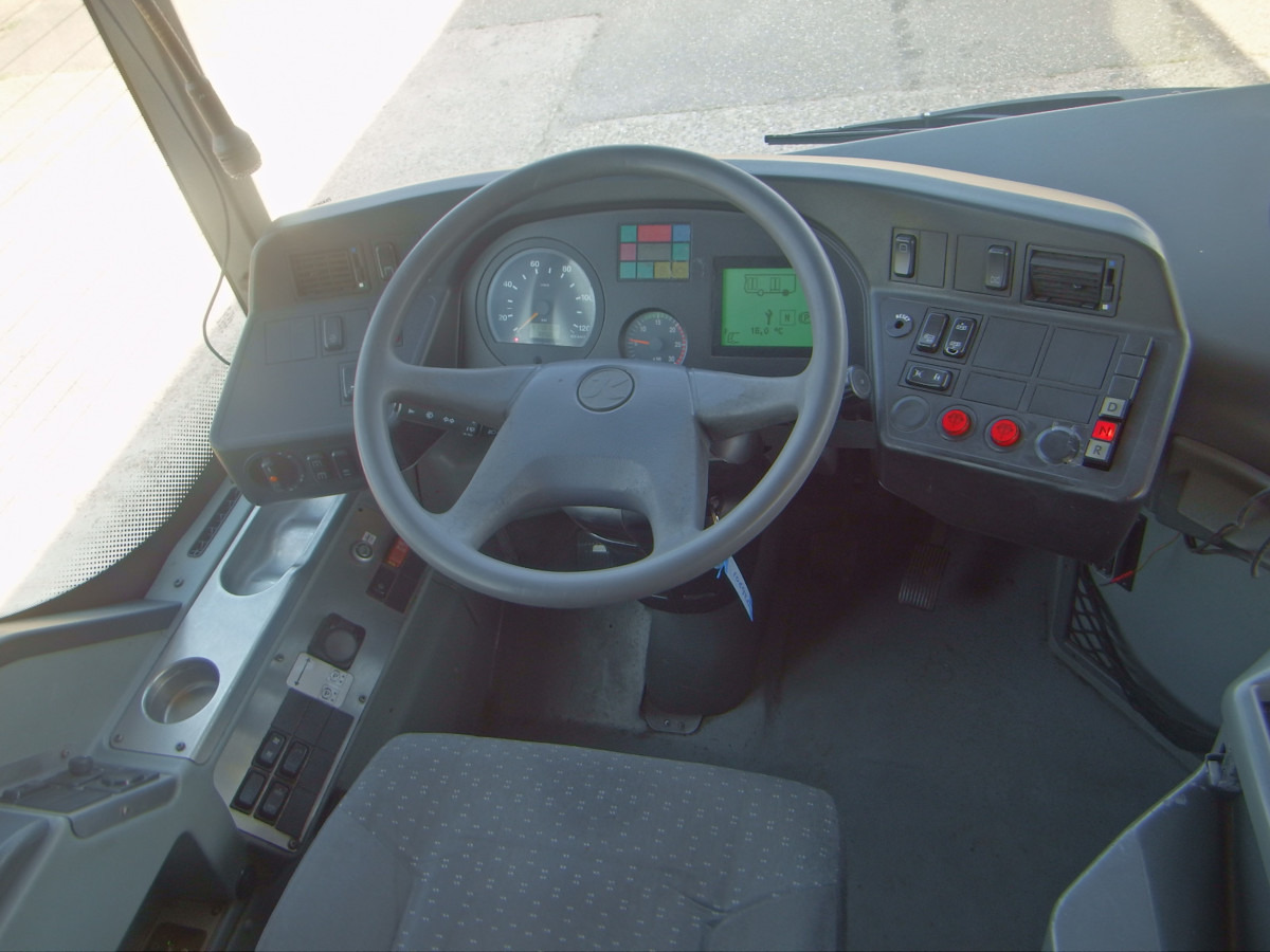 Bus kota SETRA S415 NF - EEV1 EURO 5 STANDHEIZUNG: gambar 17 Bus kota SETRA S415 NF - EEV1 EURO 5 STANDHEIZUNG: gambar 17