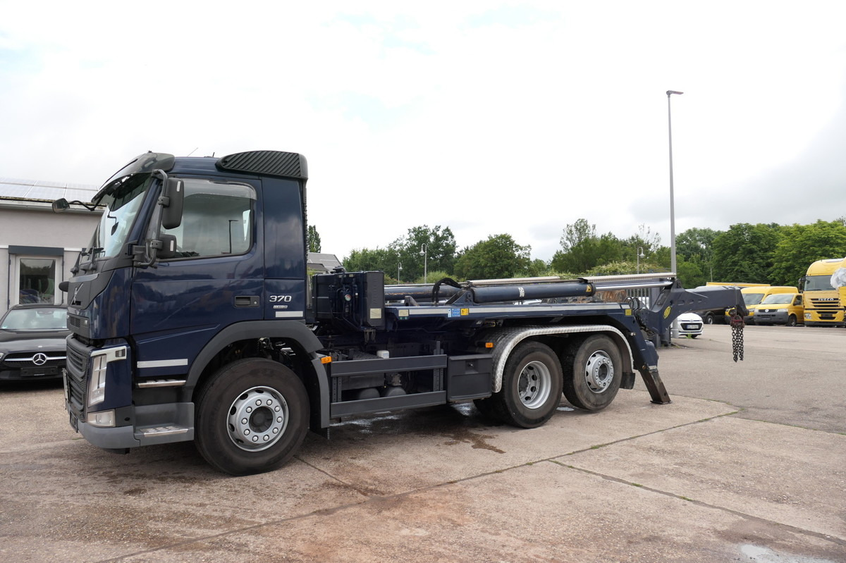 VOLVO FM 370 6x2 Meiller Lenkachse KLIMA AHK - Truk jungkit: gambar 1 VOLVO FM 370 6x2 Meiller Lenkachse KLIMA AHK - Truk jungkit: gambar 1