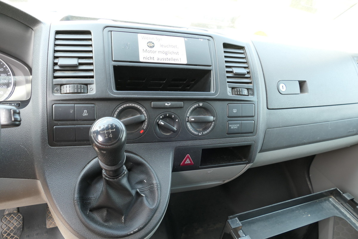 Van kecil VW T5 Transporter 2.0 TDI COC: gambar 10