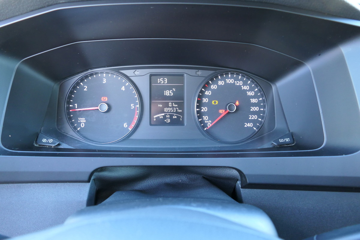 Van kecil VW T6 Transporter 2.0 TDI 4Motion lang KLIMA AHK We: gambar 14 Van kecil VW T6 Transporter 2.0 TDI 4Motion lang KLIMA AHK We: gambar 14