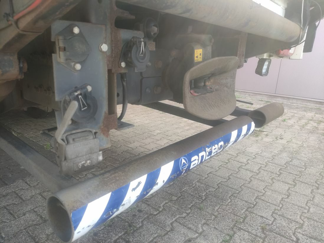 DAF CF 85.410 4x2 Spacecab - Truk box: gambar 4 DAF CF 85.410 4x2 Spacecab - Truk box: gambar 4
