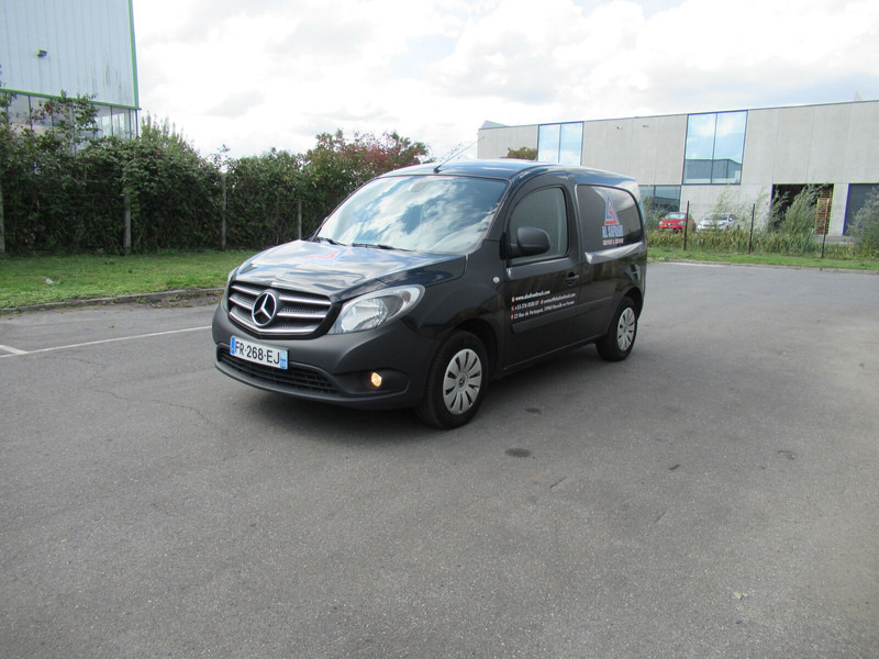 Mercedes-Benz Citan 111 - Van panel: gambar 1 Mercedes-Benz Citan 111 - Van panel: gambar 1