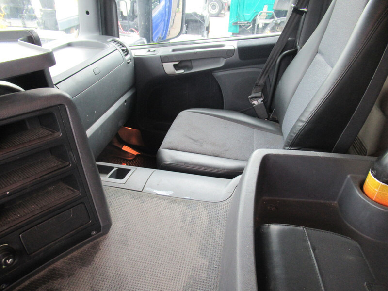 Truk dengan terpal samping Scania p310: gambar 15