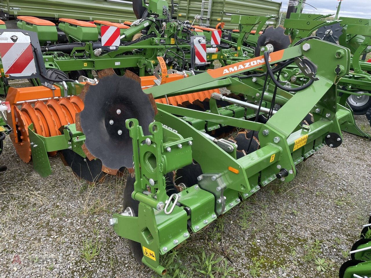 Amazone CatrosXL 3003 - Garu cakram: gambar 1 Amazone CatrosXL 3003 - Garu cakram: gambar 1