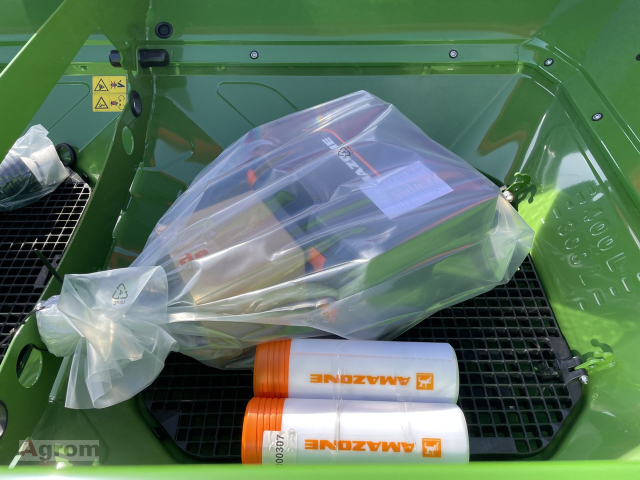 Penyebar pupuk baru Amazone ZA-TS 2700 ProfisPro Tronic: gambar 9 Penyebar pupuk baru Amazone ZA-TS 2700 ProfisPro Tronic: gambar 9