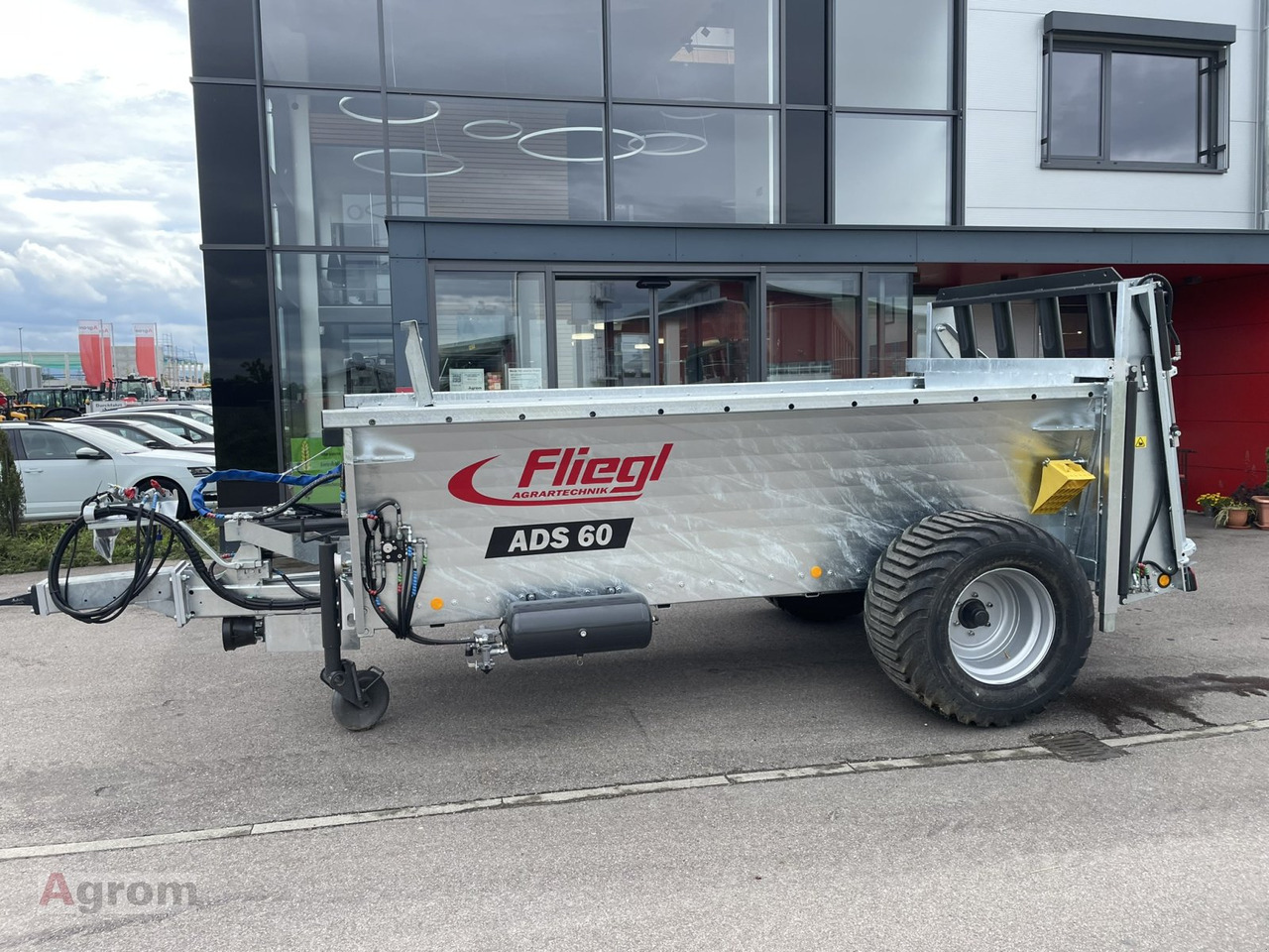 Fliegl ADS 60 - Penyebar kotoran: gambar 2 Fliegl ADS 60 - Penyebar kotoran: gambar 2