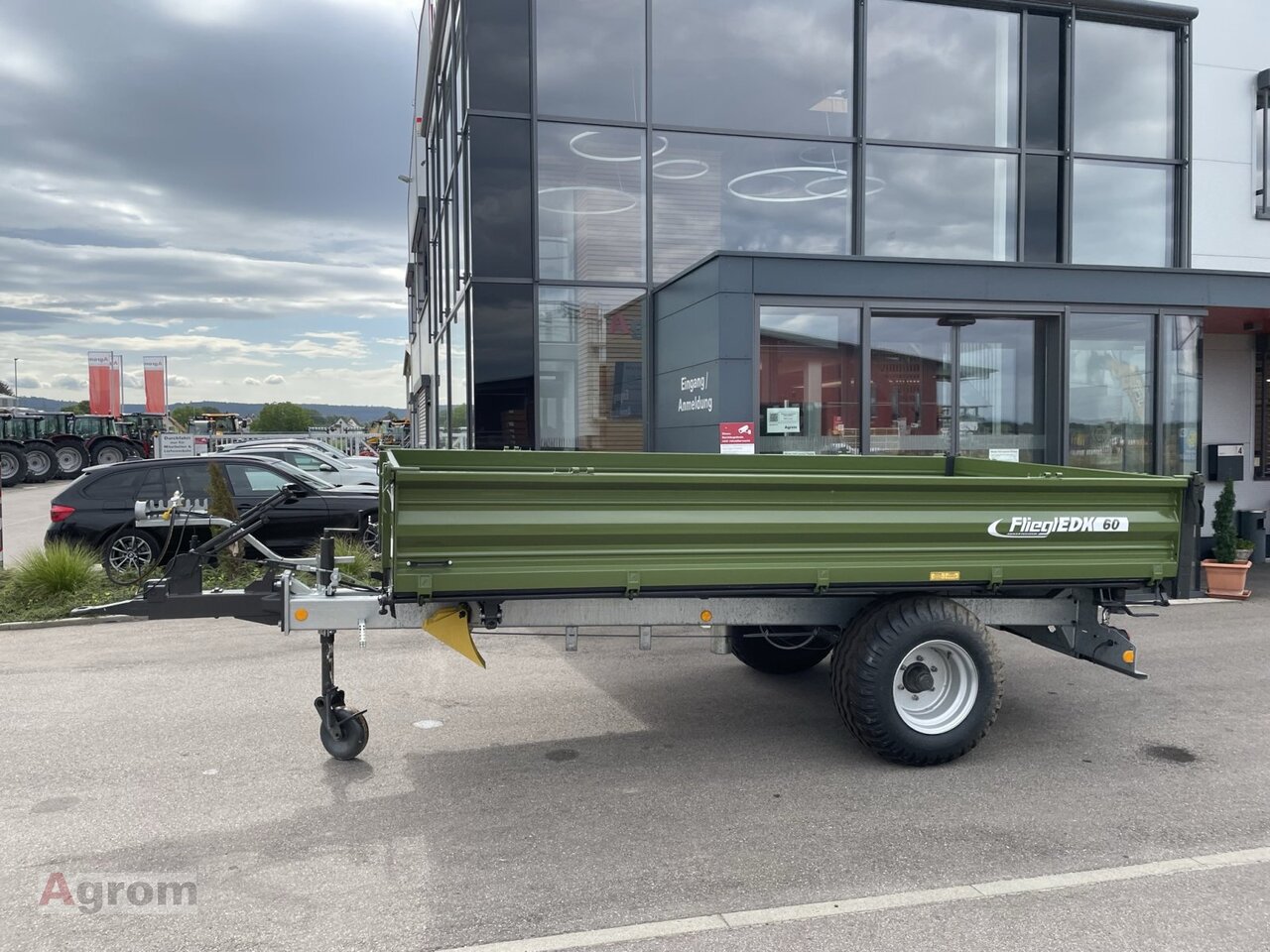 Fliegl EDK 60 FOX - Trailer jungkit pertanian/ Tempat sampah: gambar 2 Fliegl EDK 60 FOX - Trailer jungkit pertanian/ Tempat sampah: gambar 2