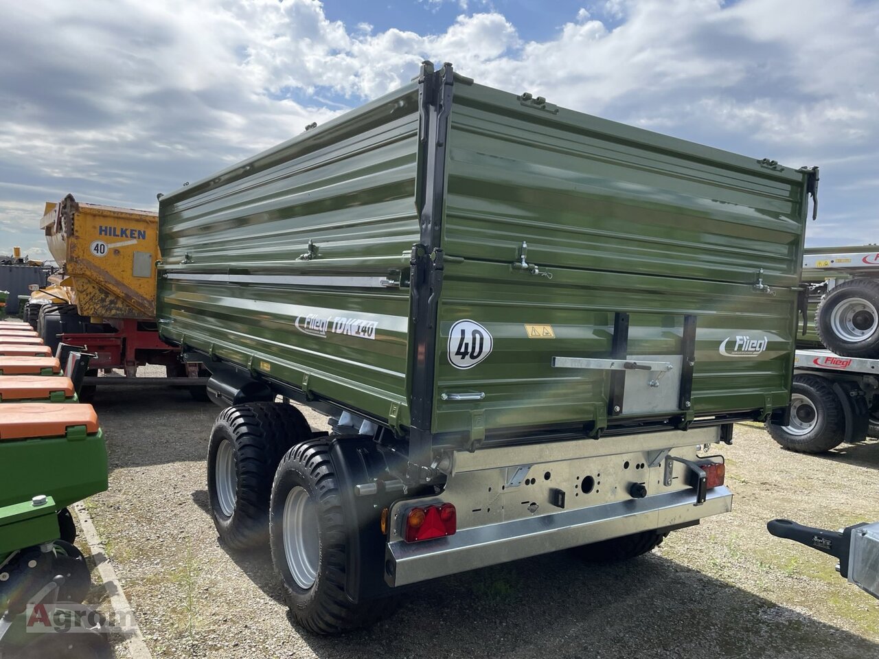 Fliegl TDK 140 FOX - Trailer jungkit pertanian/ Tempat sampah: gambar 3 Fliegl TDK 140 FOX - Trailer jungkit pertanian/ Tempat sampah: gambar 3