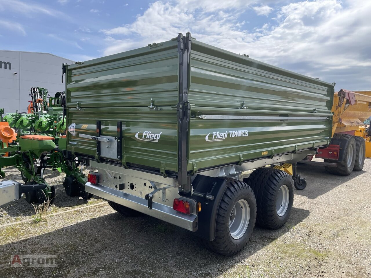 Fliegl TDK 140 FOX - Trailer jungkit pertanian/ Tempat sampah: gambar 4 Fliegl TDK 140 FOX - Trailer jungkit pertanian/ Tempat sampah: gambar 4