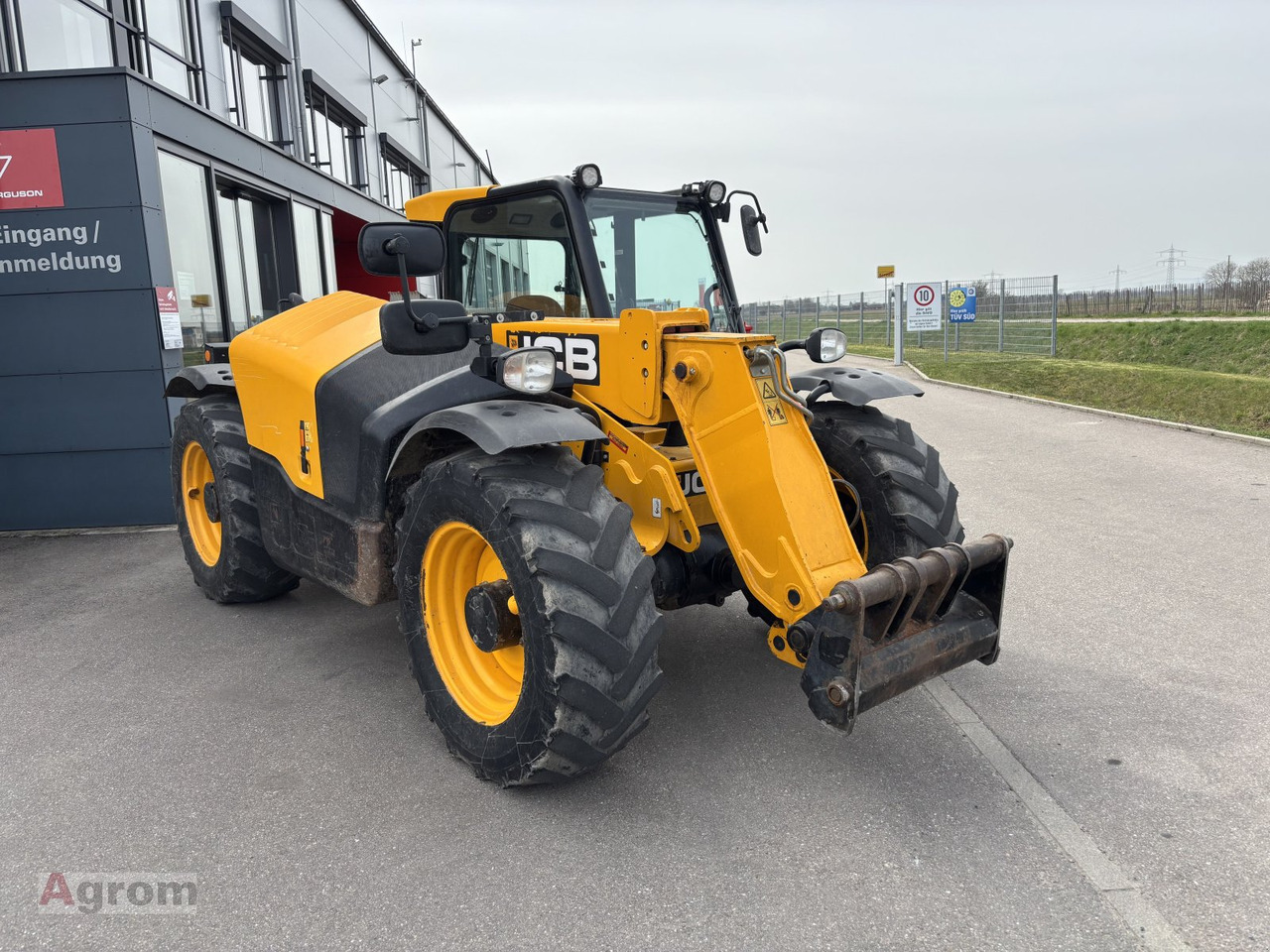 JCB 527-58 Agri - Telehandler: gambar 1 JCB 527-58 Agri - Telehandler: gambar 1